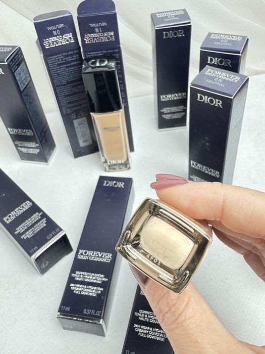 Консілєр тональний для обличчя Dior 0N