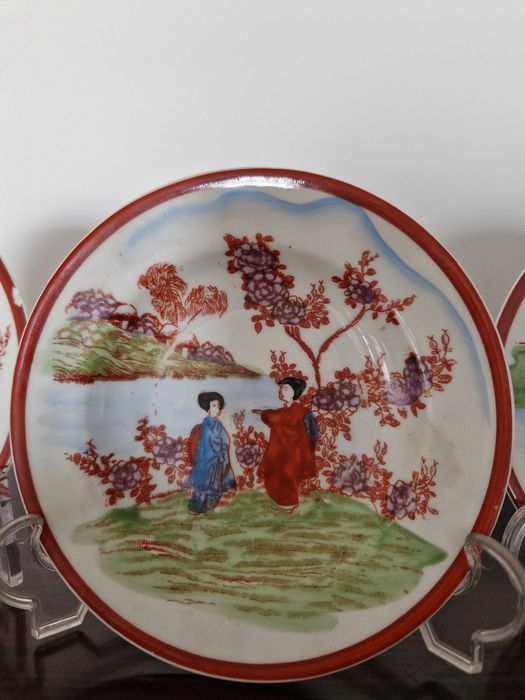 Pratos Decorativos de Porcelana Vista Alegre