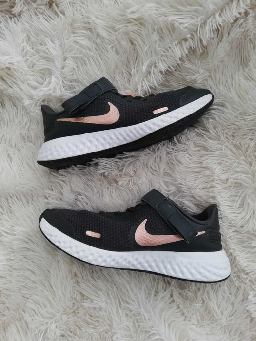 buty Nike 36 model CQ4649  012 buty Nike 36 run do biegania