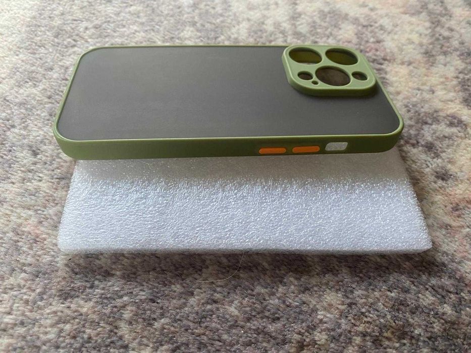 Nowe etui Iphone 14 zielono-pomarańczowe