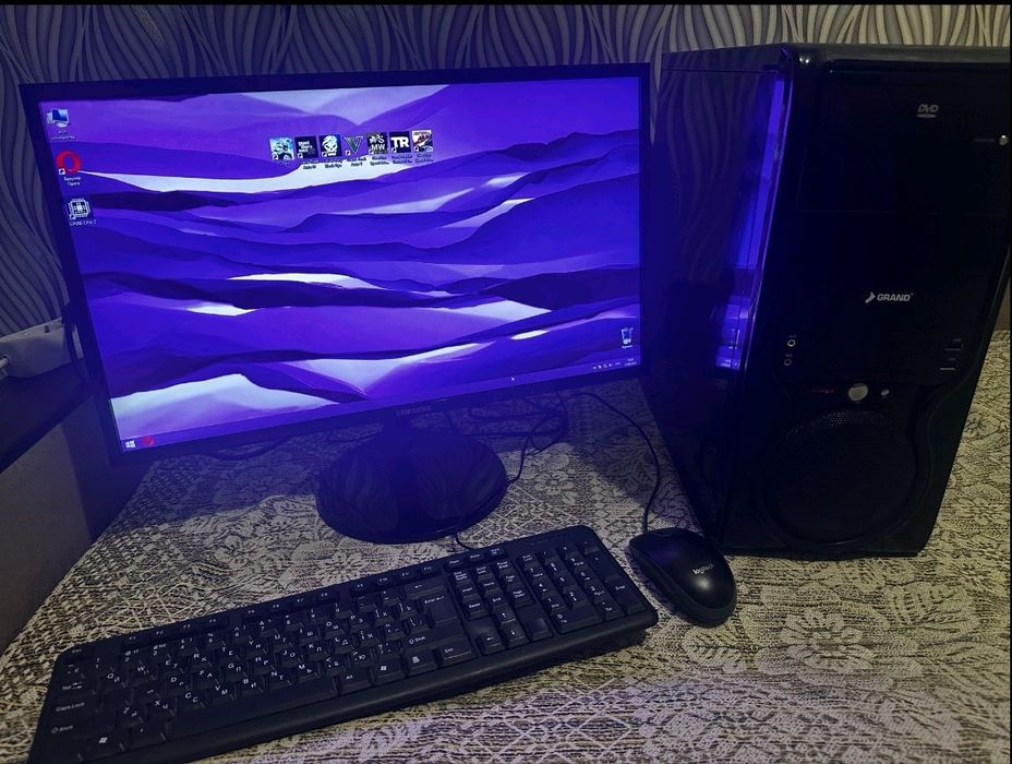 Комп'ютер та комплектуючі у гарному стані