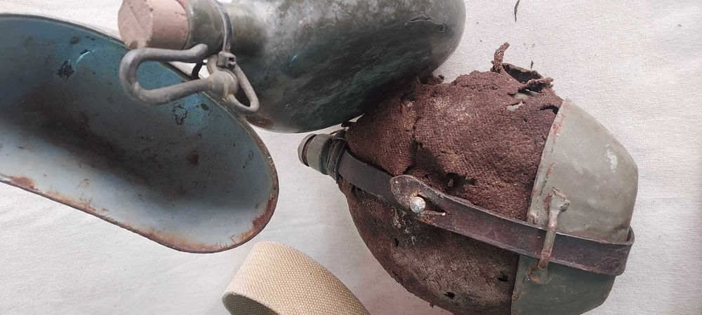 Conjunto de antigos artigos militares (CEP)