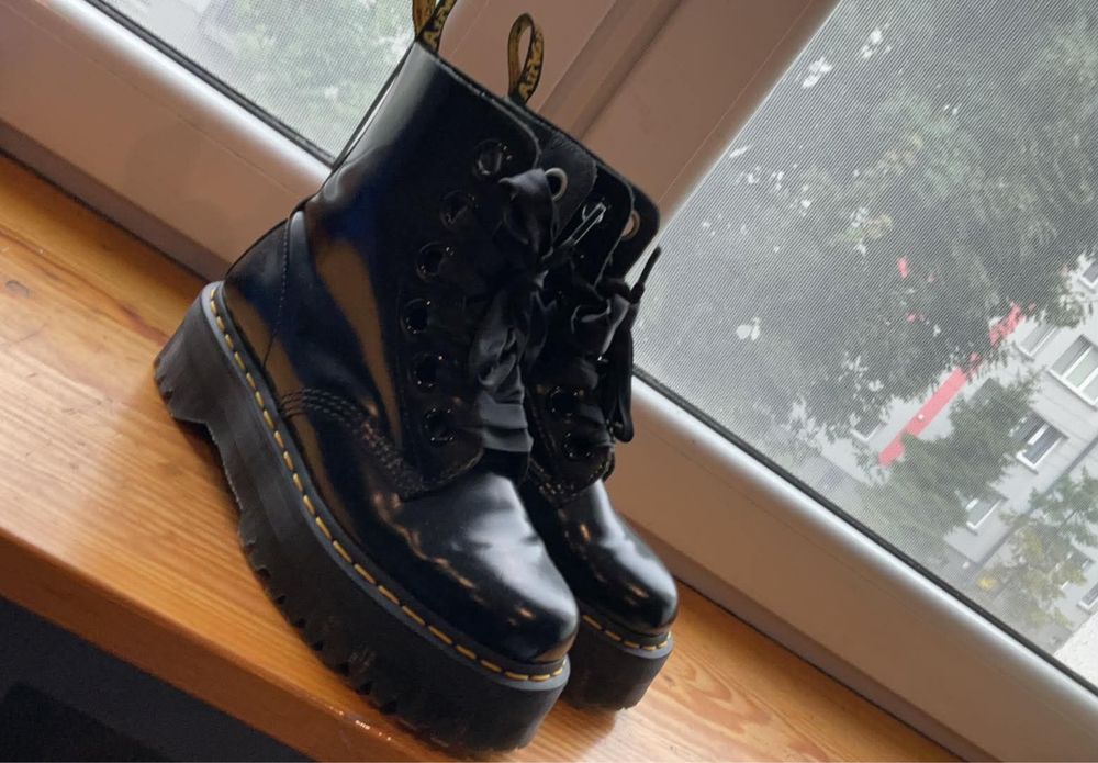 Dr martens molly