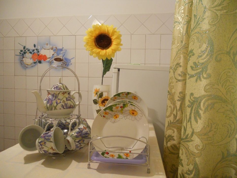 Квартира посуточно 440 гривен. Пр. Центральный. Диван + кровать