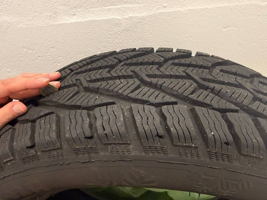 4 Pneus de Inverno Kormoran Snow 205/60 R16 92H – Muito Bom Estado