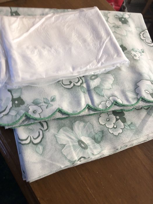 Conjunto de lencois e almofadas para cama de casal