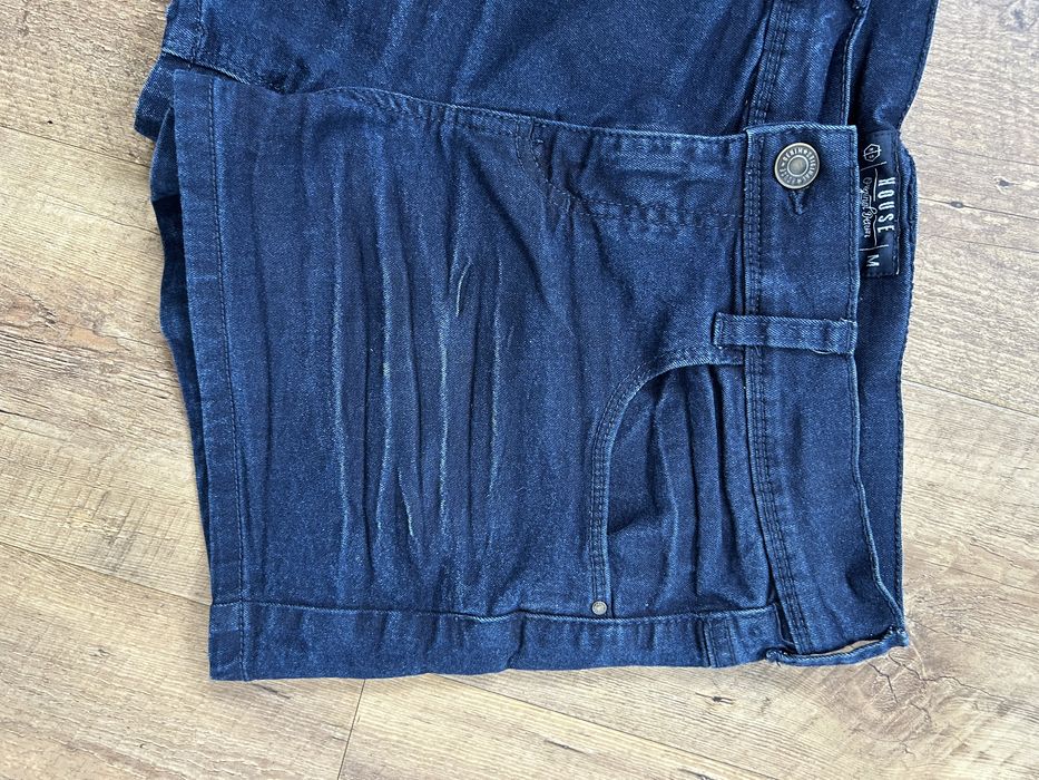 Krótkie spodenki M szorty house