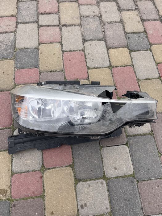 Передня ліва фара BMW F30