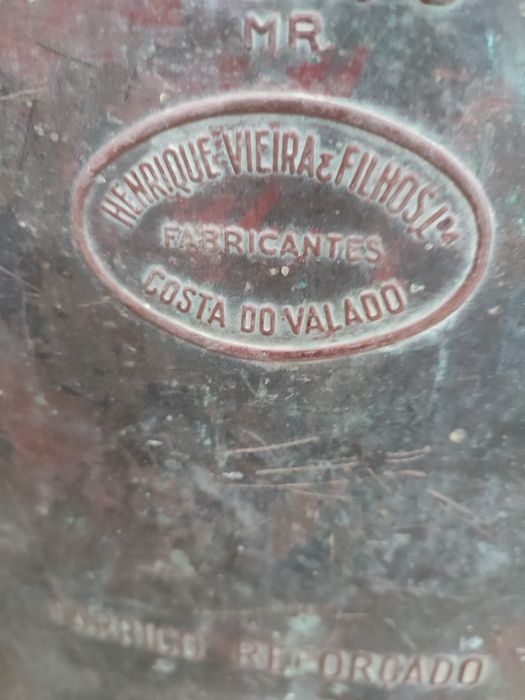 Pulverizador antigo em cobre