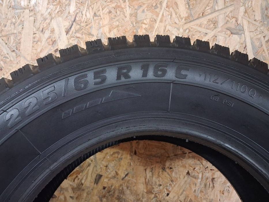 Opony wzmacniane 225 65 R16C