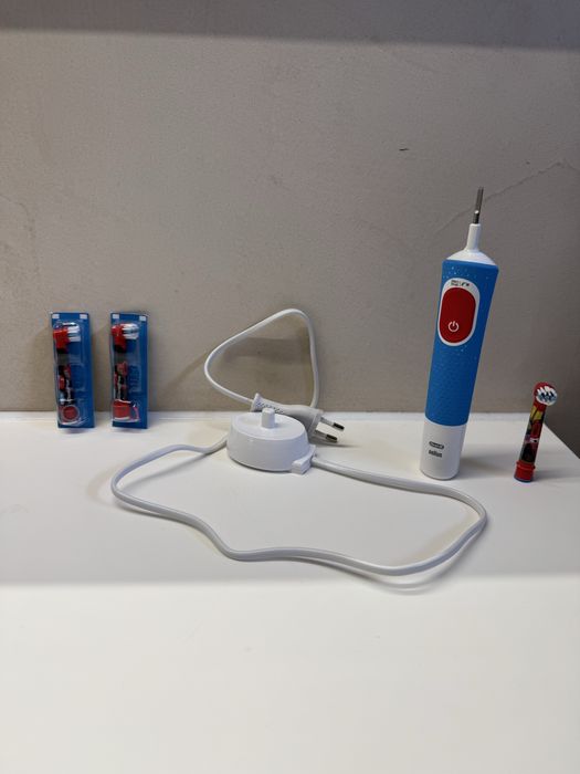 Зубная щетка oral be