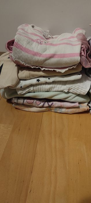 Zestaw ubranek dla dziewczynki rozmiar 122