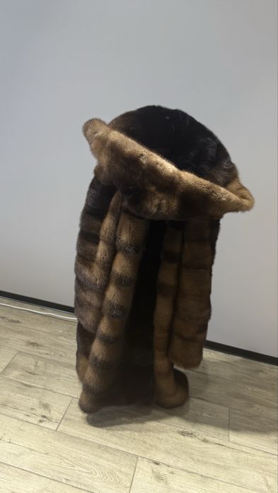 Жіноча норкова шуба