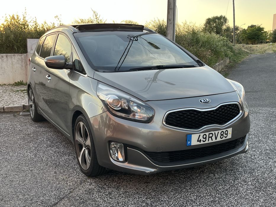 Kia Carens 1.7 NACIONAL - Cx. Automática - 7 lugares