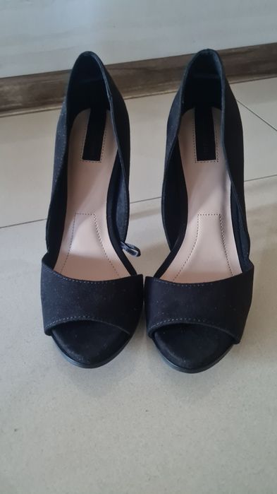 Szpilki czarny zamsz 37