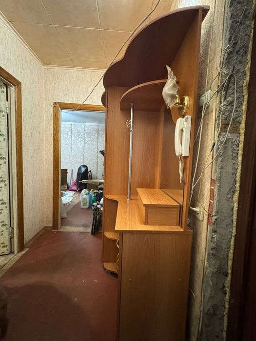 Продам прихожую б/у