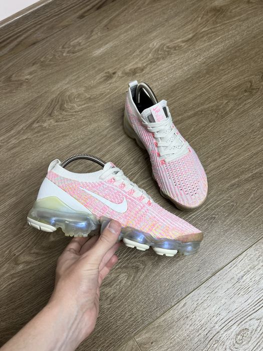 Продам БОМБЕЗНІ легенькі жіночі кросівки Nike Air Vapormax 21 Flyknit “Beige”