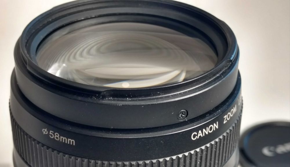 Обьектив Canon EF 75-300mm f/4-5.6II