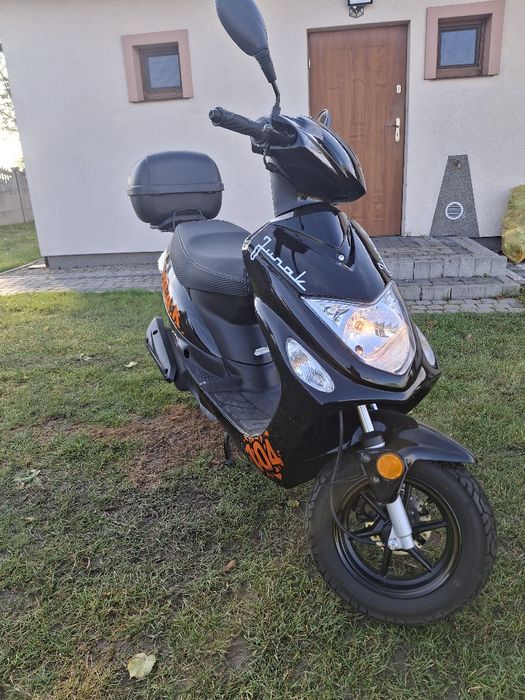 Skuter Junak serwisowany
