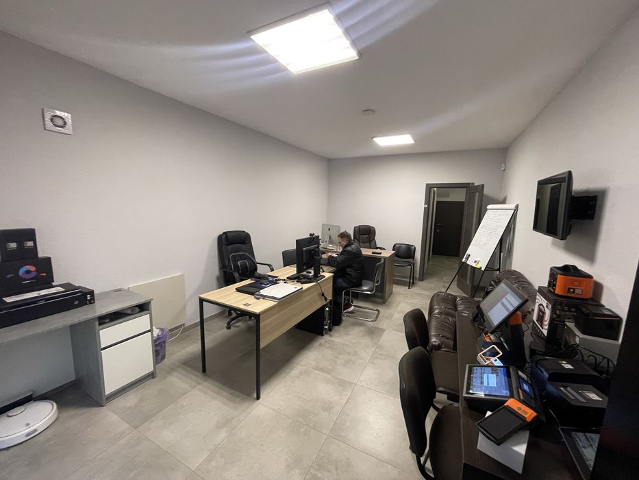 Офіс оренда Фасадний 1 поверх