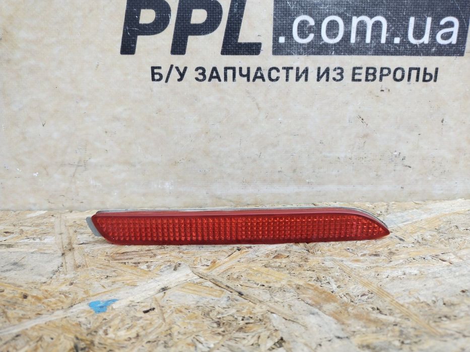 Toyota Rav4 V 2018- Отражатель катафот заднего бампера правый