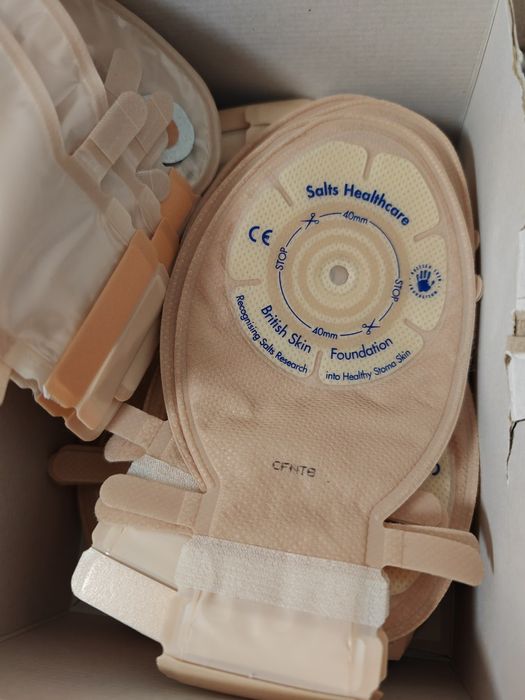 46 szt. CFNT8 Worki stomijne Salts Healthcare Confidence Comfort