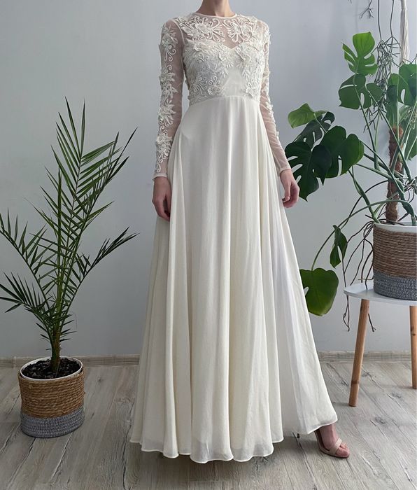 Bogato zdobiona suknia ślubna boho glamour