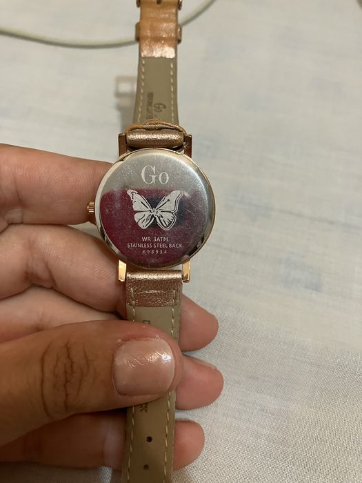 Relogio de marca com beacelete rm couro, rose gold, rm bom estado