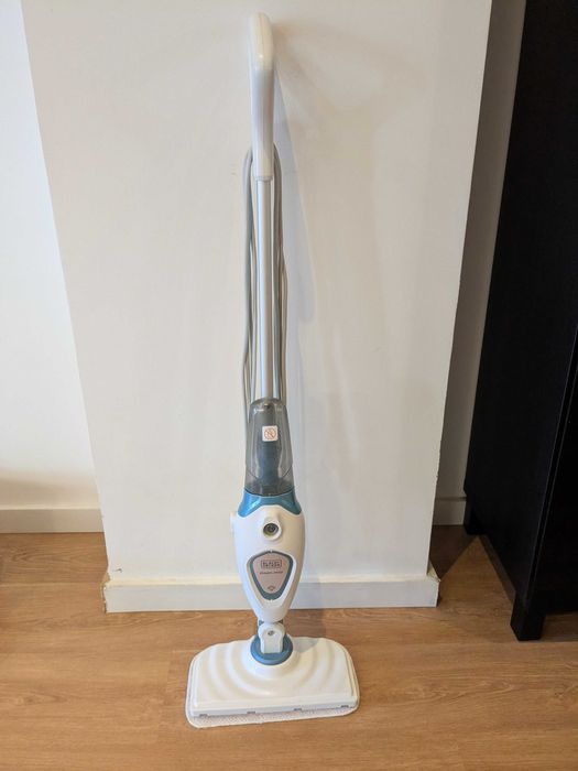 Esfregona a vapor ( steam mop ) limpeza natural Black and Decker