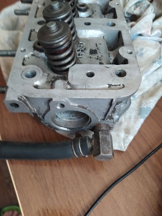 Головка блоку Nissan Vanette 1.6 бензин.