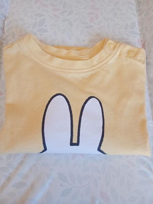 Bluzeczki z zajączkiem r.74.