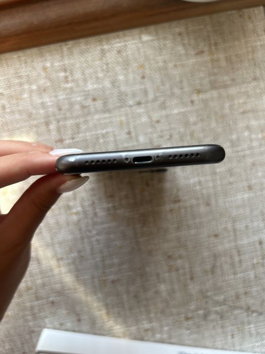 iPhone 11 128GB Preto — 160€