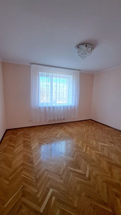 Продаж 2 поверхового будинку