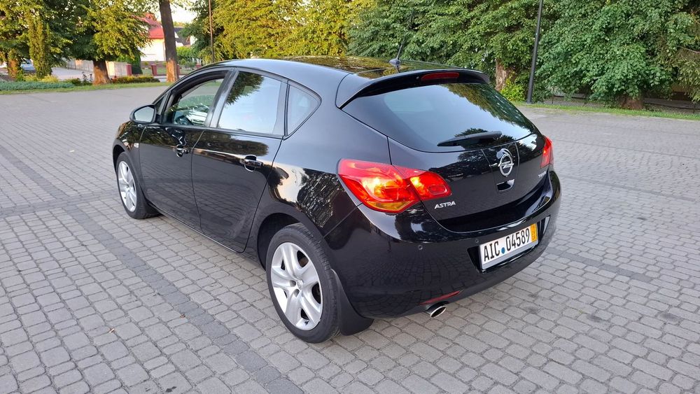 Opel Astra J 1.4 Turbo / z NIEMIEC/ SERWIS/ ** Stan BDB **