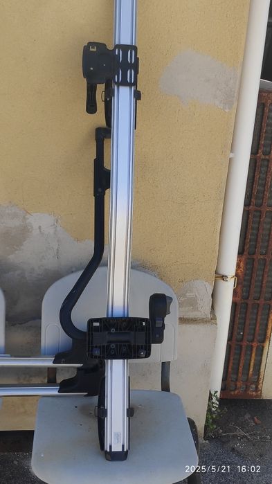 Barras de tejadilho e suporte de bicicleta