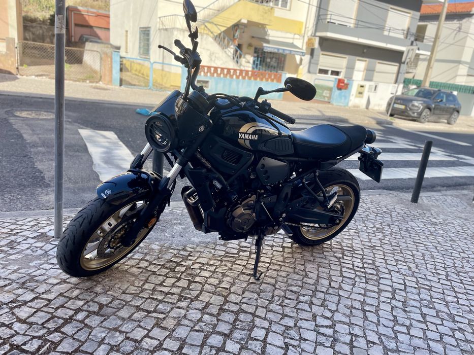 Yamaha xsr 700 de 2023 com 6 mi km nova