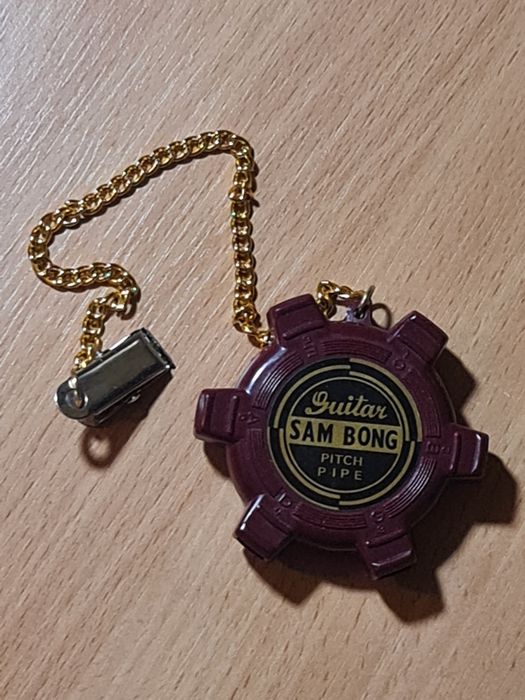 Dmuchany stroik gitarowy Sam Bong pitch pipe