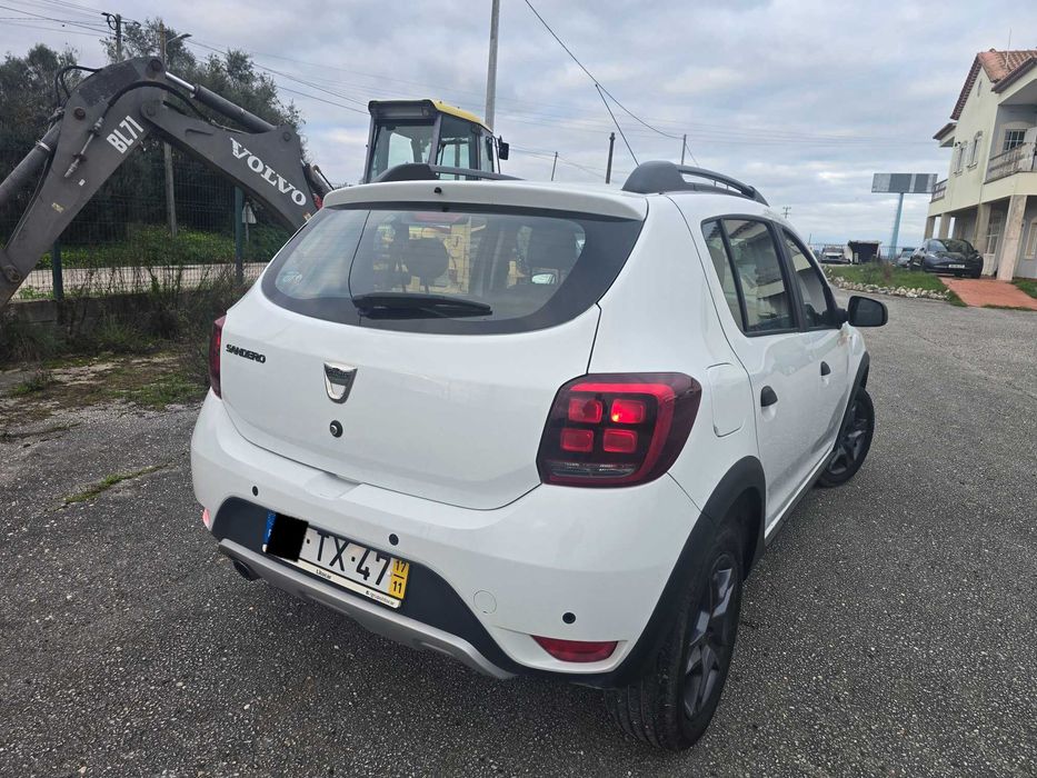Dacia Sandero Stepway c/NOVO - 83.000KM
