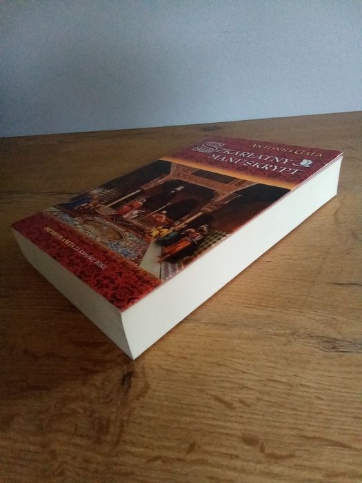 Szkarłatny manuskrypt Antonio Gala KG