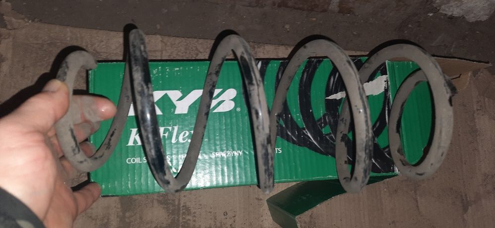 Пружини KYB K-FLEX на Skoda Octavia A5