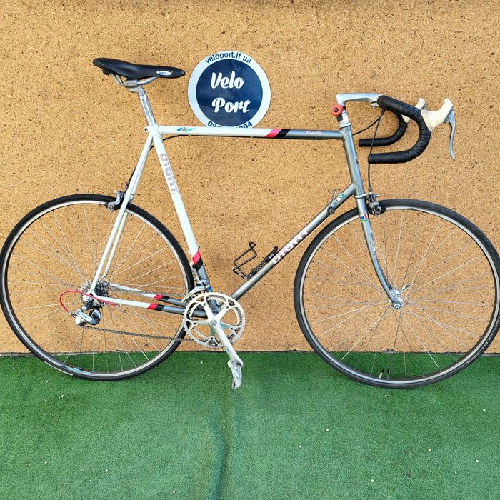 Вінтажний шосейний велосипед Giant Leader / Shimano 600 / CrMo