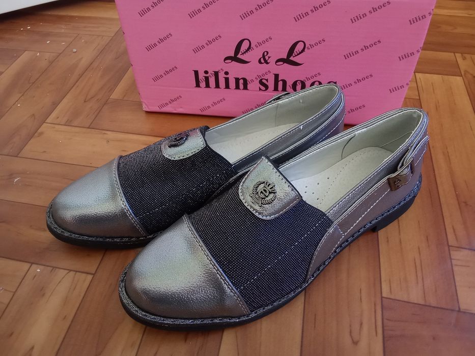 Нові шкільні блискучі туфлі на вузьку ніжку 37