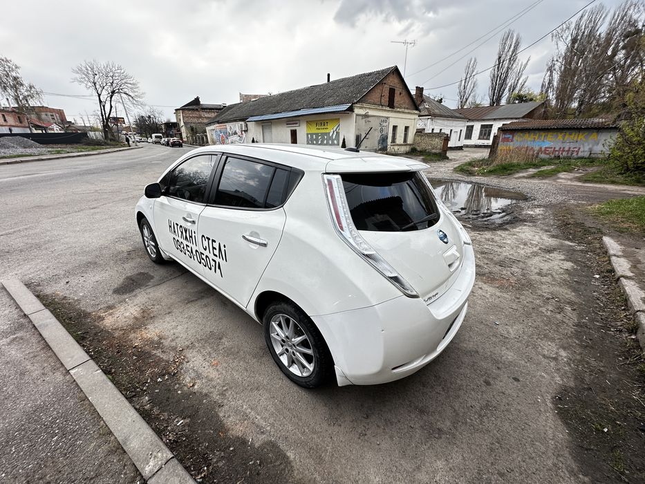 Терміново продам Nissan leaf 2014