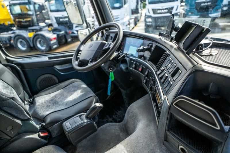 Грузовий автомобіль VOLVO FMX 410 BB+LIEBHERR 9m3