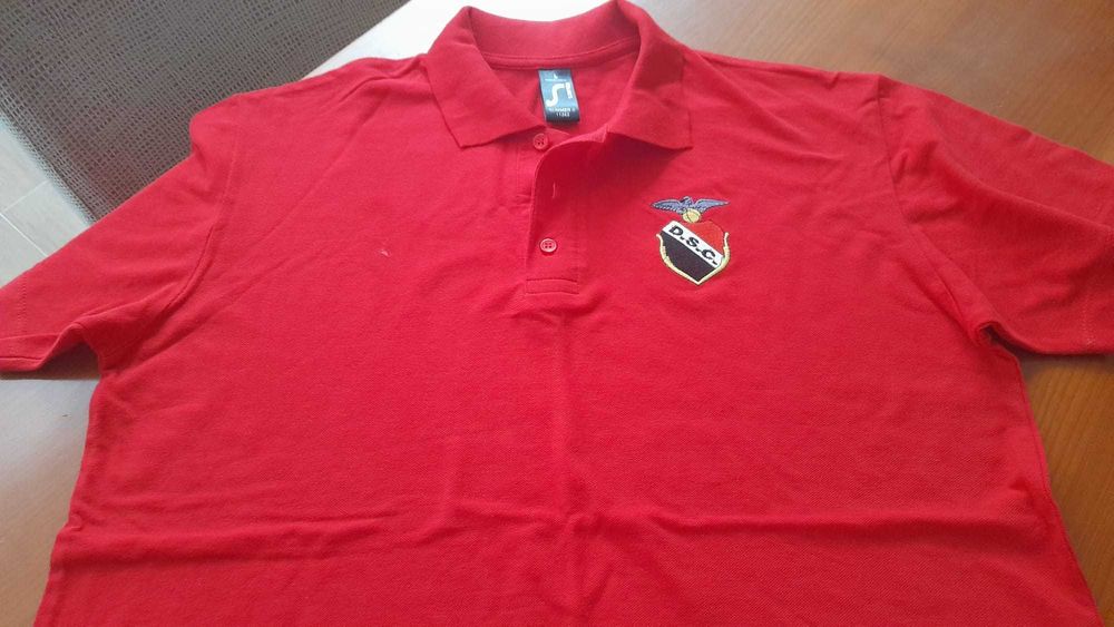 Polo vermelha Despertar