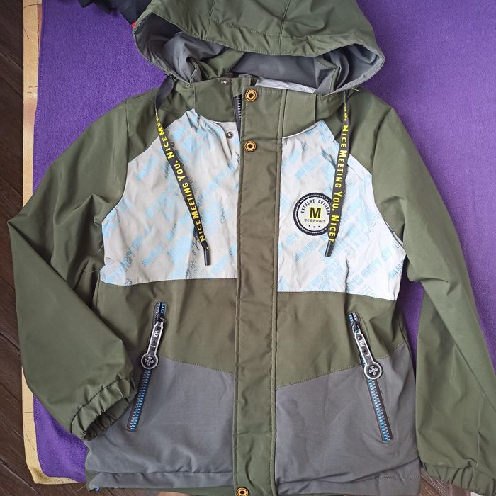 Демисезонная курточка на мальчика