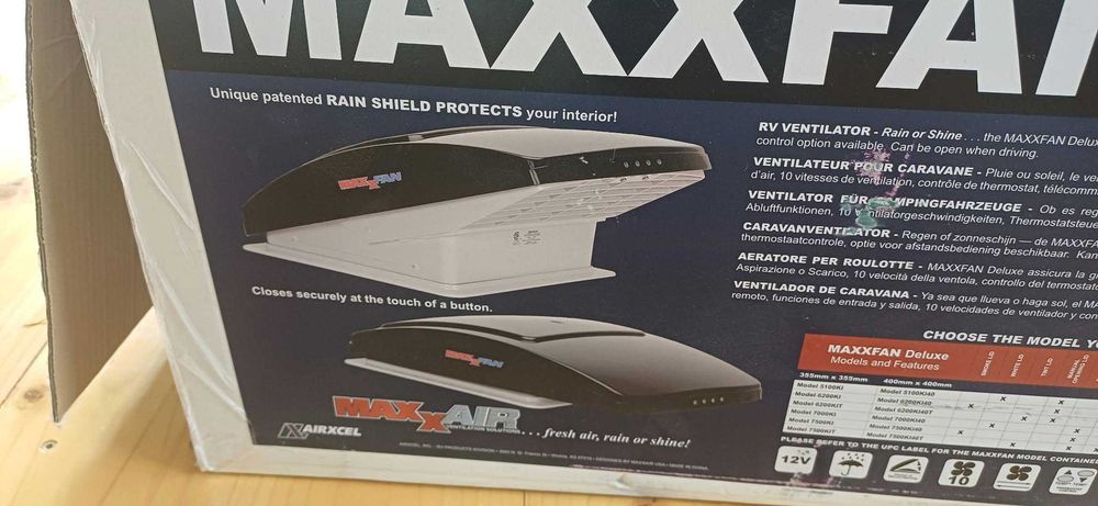 Okno dachowe MaxxFan Deluxe 40/40 z wentylatorem przyczepa kempingowa kamper