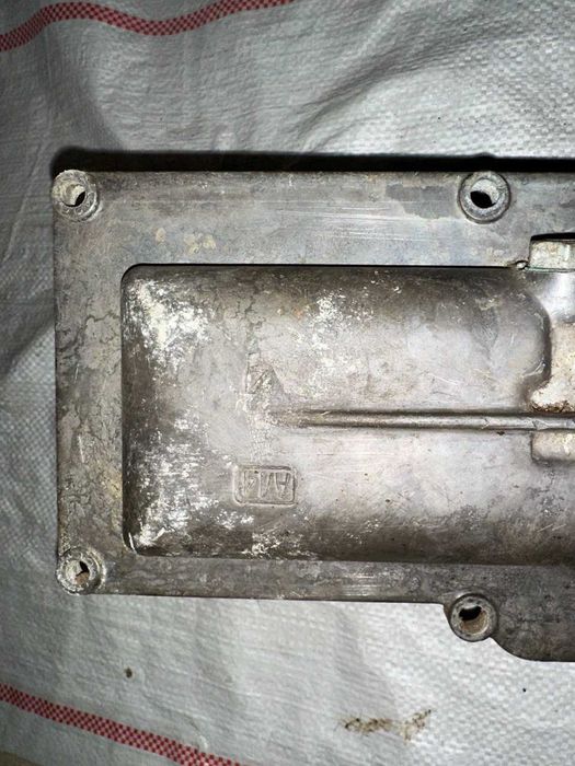 Карбюратори, Кришка коробки передач ГАЗ 21, 24, УАЗ