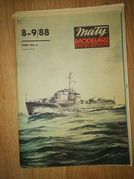 Mały Modelarz ścigacz okrętów podwodnych typ KRONSZTAD nr.8-9/88