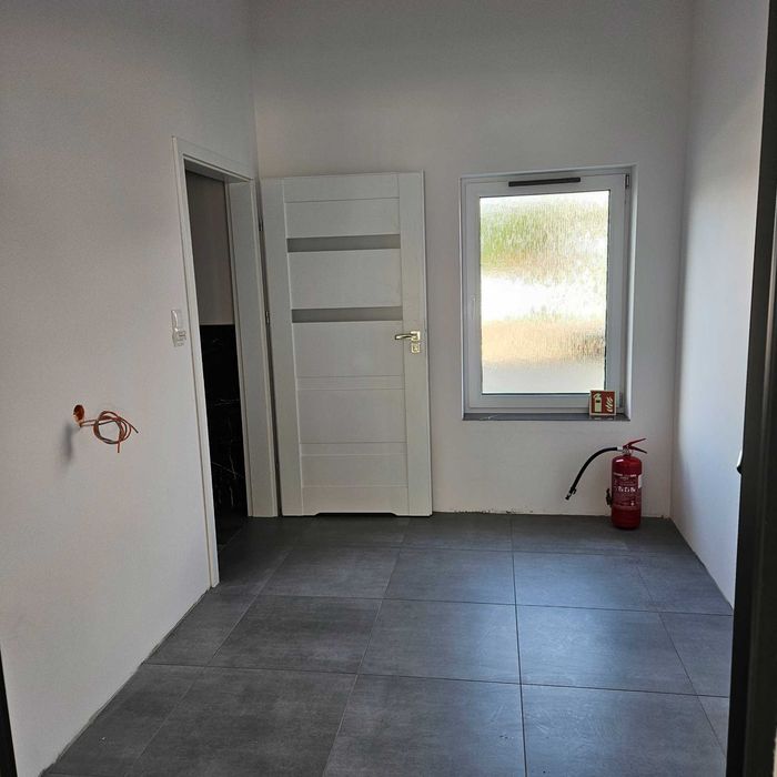 Lokal użytkowy do wynajęcia 145 m²